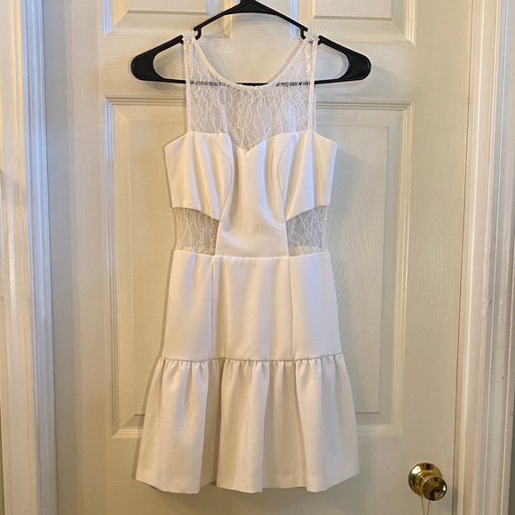 Gianni Bini Lace Detail Dress - Picture 3 of 13